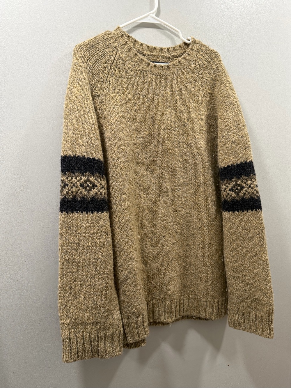 Men's vintage Abercrombie Crewneck Wool Blend Sweater in Beige with Black Stripe